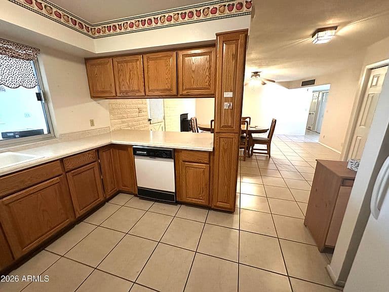 5746 S Maple Leaf Street photo 5