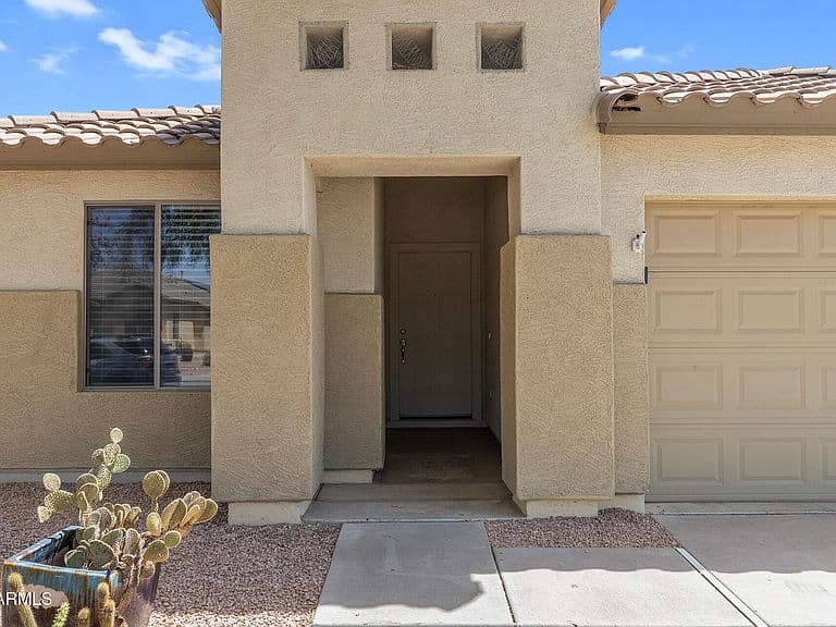 375 W GASCON Road photo 5