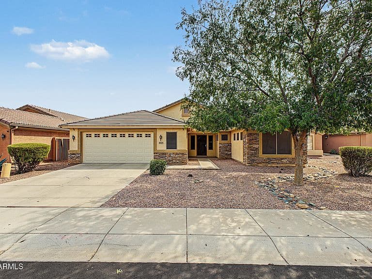 8525 W CHICKASAW Street photo 2
