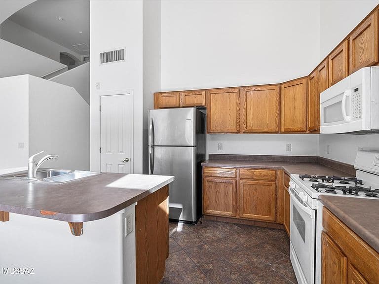 10538 E Ravenswood St photo 5