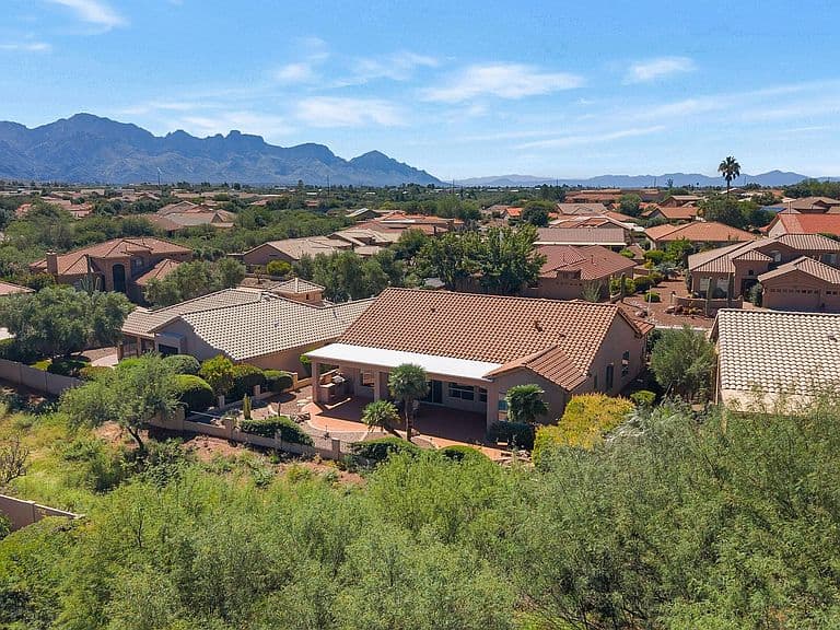 62370 E Redwood Dr photo 3