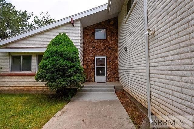475 Rapid Creek Rd photo 2