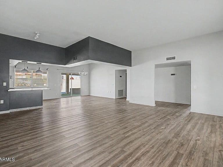 10706 W PINION Lane photo 5