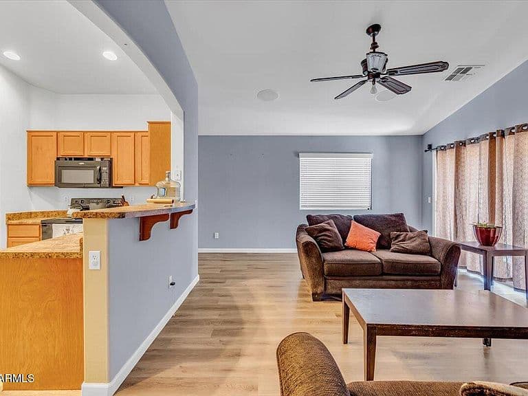 21655 N DAVIS Way photo 5