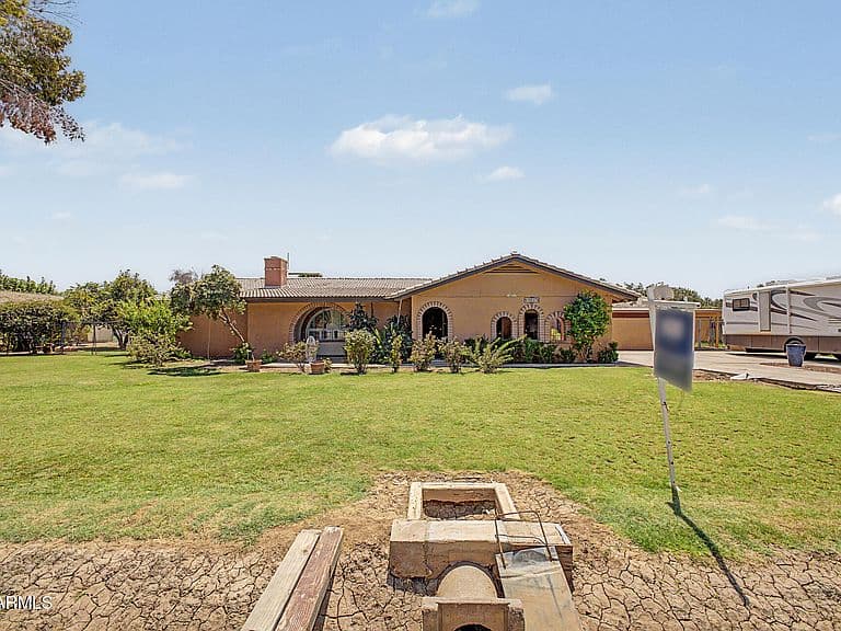 10517 W CATALINA Drive photo 3