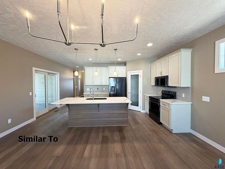 7001 E Copper Stone Cir photo 3