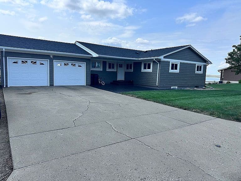 1309 Kennedy Memorial Dr photo 4