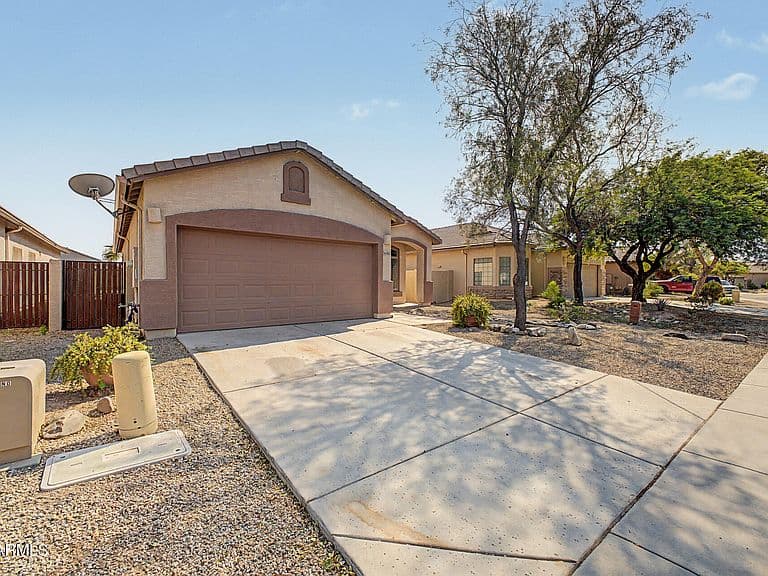 36963 W MONDRAGONE Lane photo 3