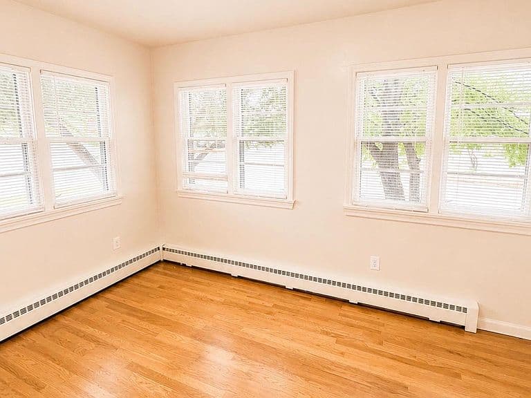 1048 Sage St photo 3