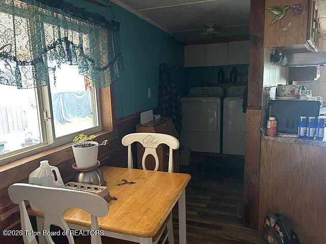 444 Lincoln Ln photo 5