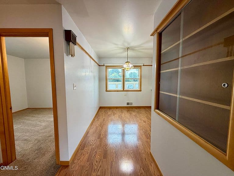 1215 E Boulevard Ave photo 5