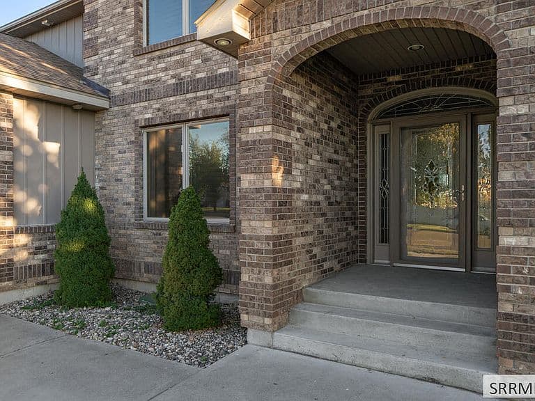 4690 Pevero Dr photo 2