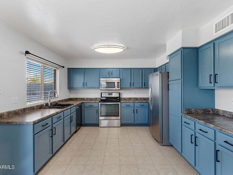 25752 W ST KATERI Drive photo 4