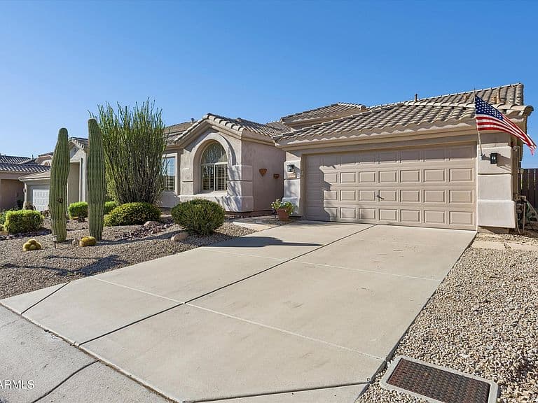 10550 E SHEENA Drive photo 4