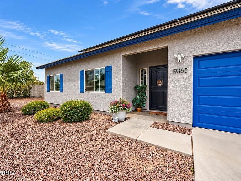 19365 N 28TH Street photo 2