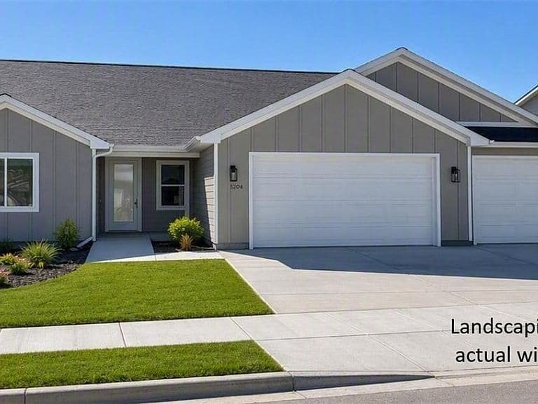 5204 Camp Ln photo 1
