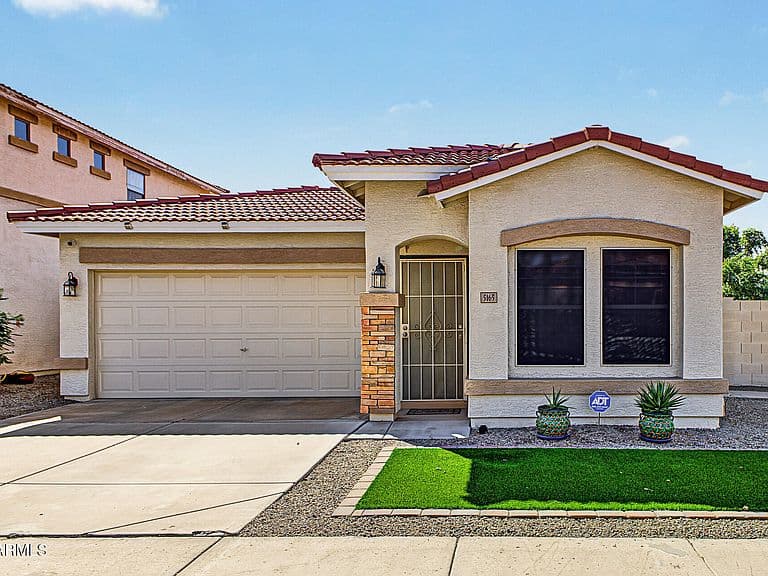 5165 W POINSETTIA Drive photo 1