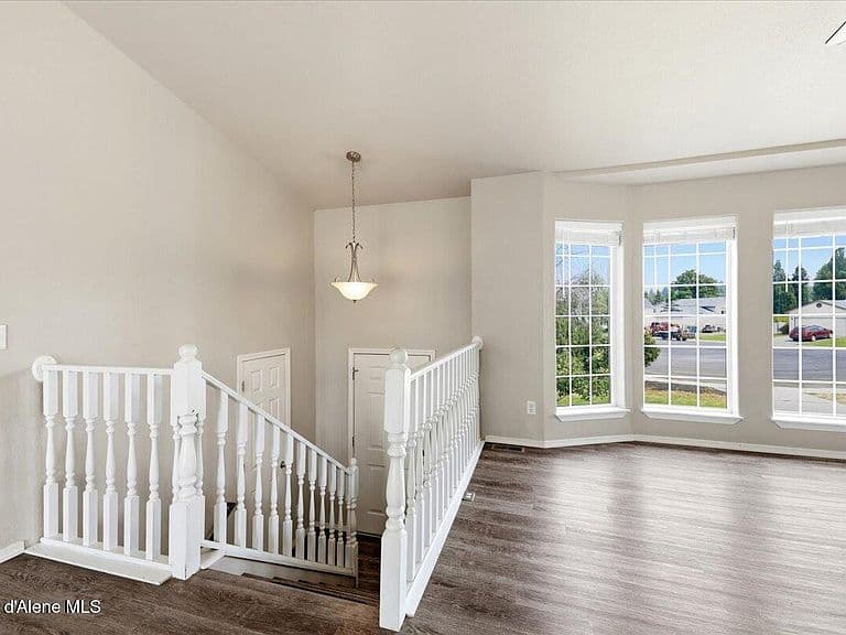 2075 N Stagecoach Dr photo 5