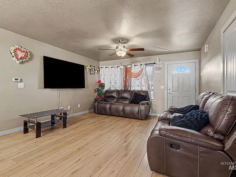 7764 N Gary Ln photo 5