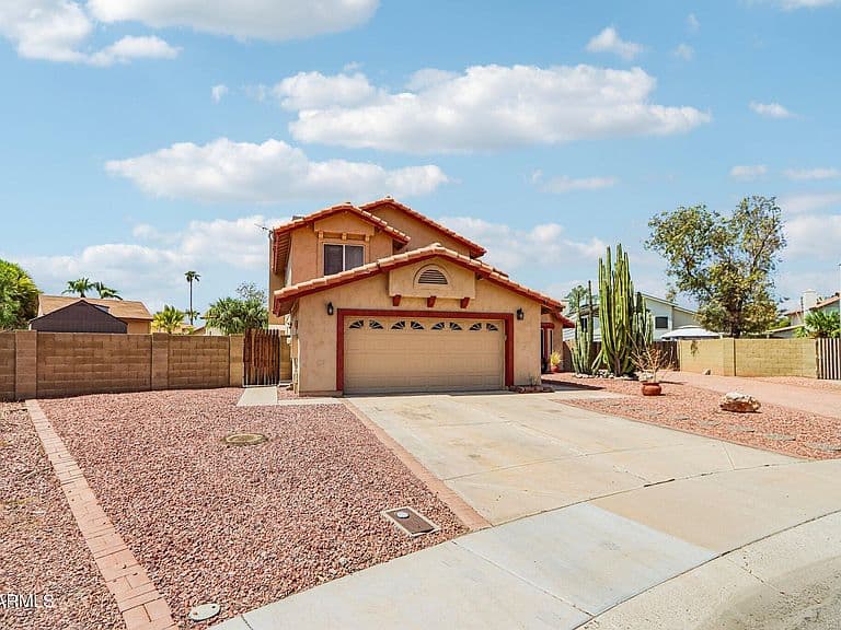 6932 W CHARTER OAK Road photo 5