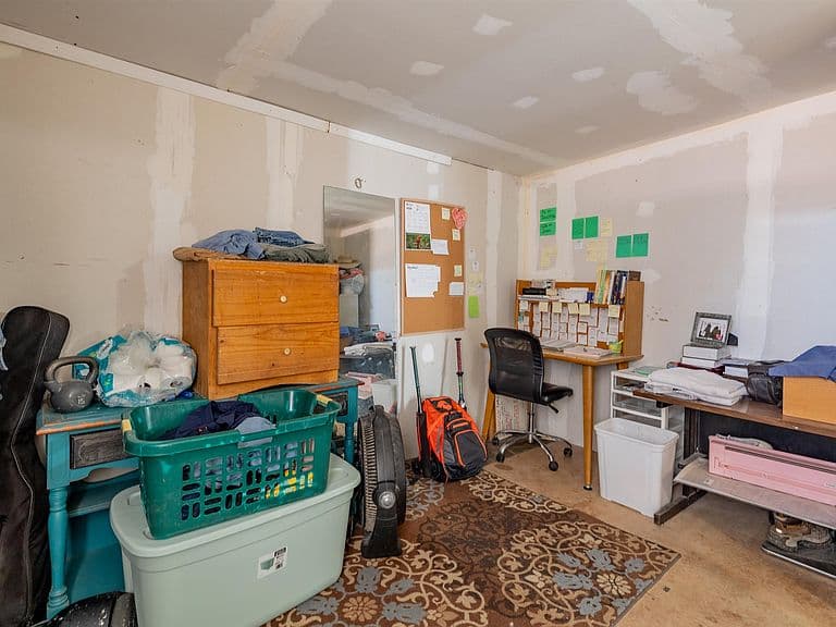 205 Oregon Ave photo 4