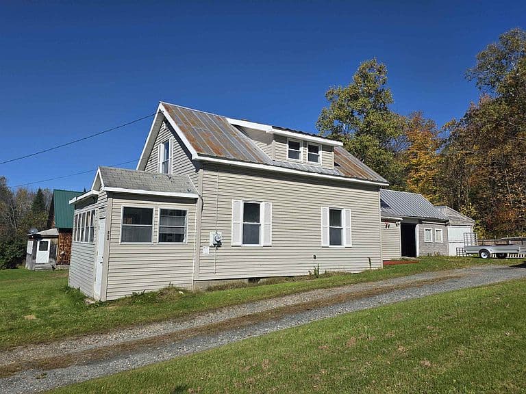360 Pond Hill Road photo 3