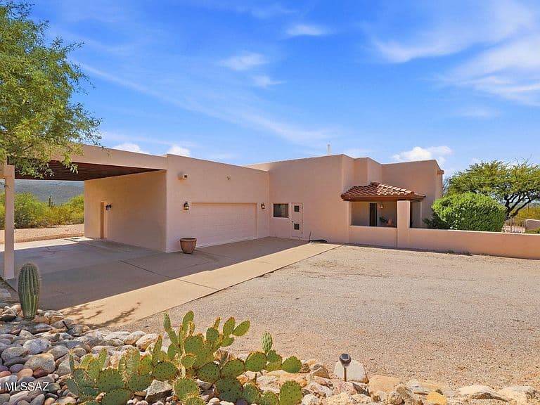 13495 E Redington Rd photo 3
