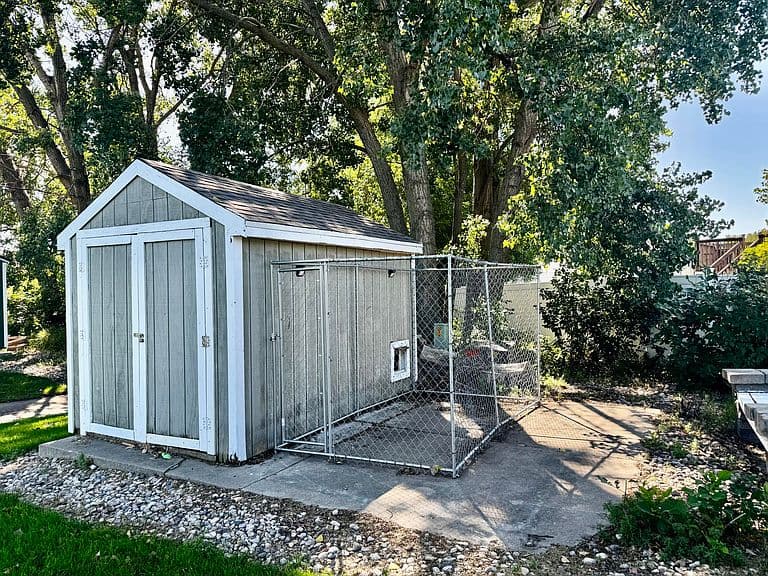 1104 Yorktown Dr photo 5
