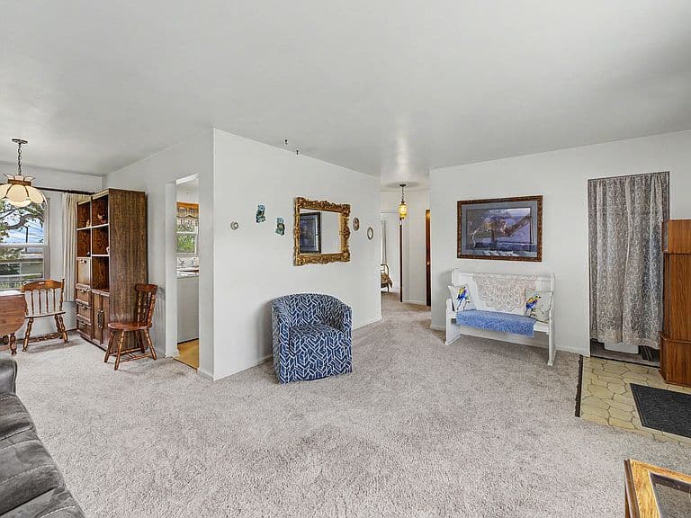 1710 8th Ave photo 3