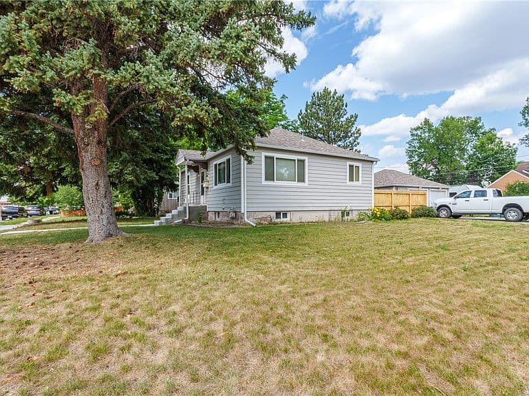 1003 Avenue B photo 4