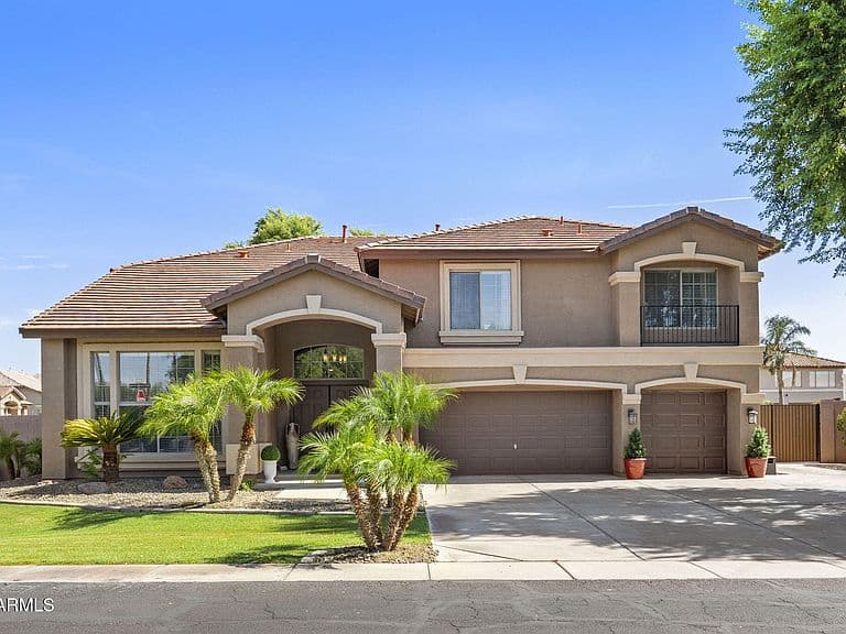 1711 E HORSESHOE Drive photo 1