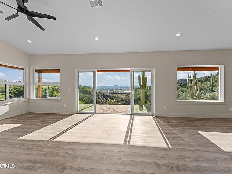 55 E Mosey Way photo 3