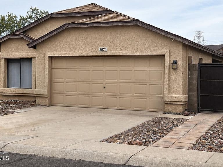 8574 N 110TH Avenue photo 1