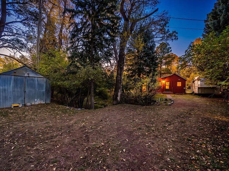 8 Lodore Ave photo 1