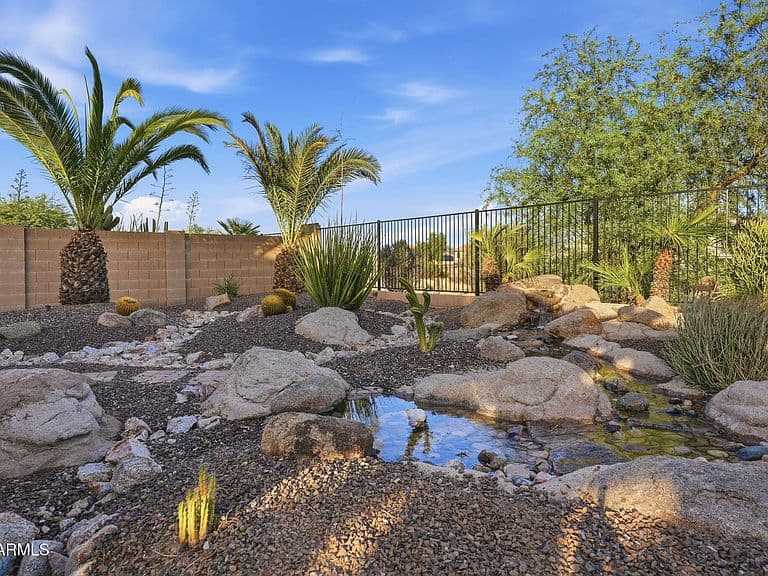 29515 N LITTLE LEAF Drive photo 3
