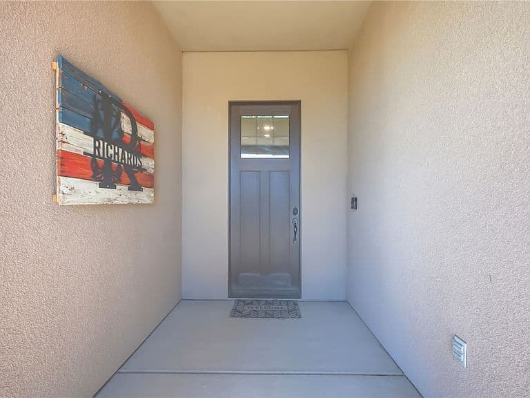 3139 Esmerelda Drive photo 5