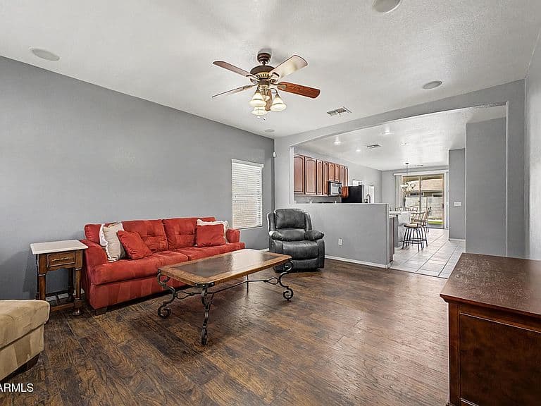 21840 E CREOSOTE Drive photo 2