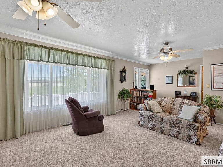 640 W Arimo Rd photo 5