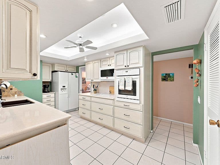 11053 W PINE HOLLOW Drive photo 3