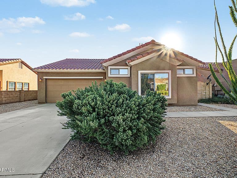 8845 E RAINIER Drive photo 1