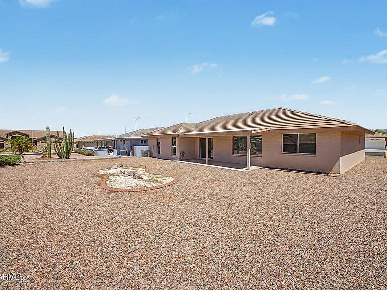 11247 E MEDINA Avenue photo 5