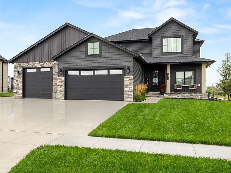 7899 Firefly Ln photo 1