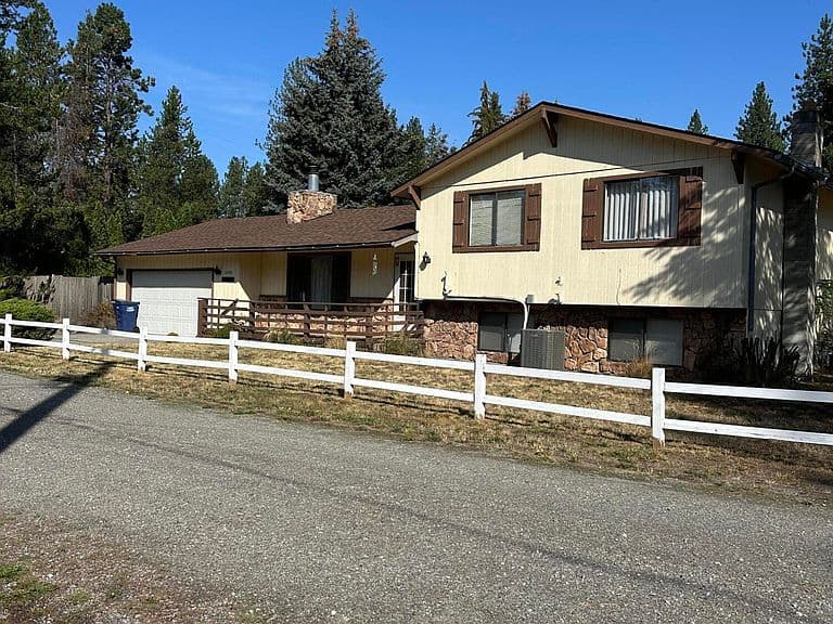 3820 N Honeysuckle Dr photo 1
