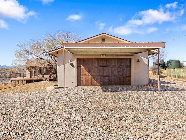 1375 N Rabbit Ridge Rd photo 4