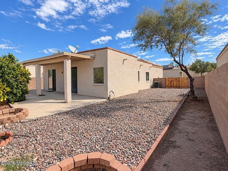 8412 S Camino Sierra Rincon photo 2