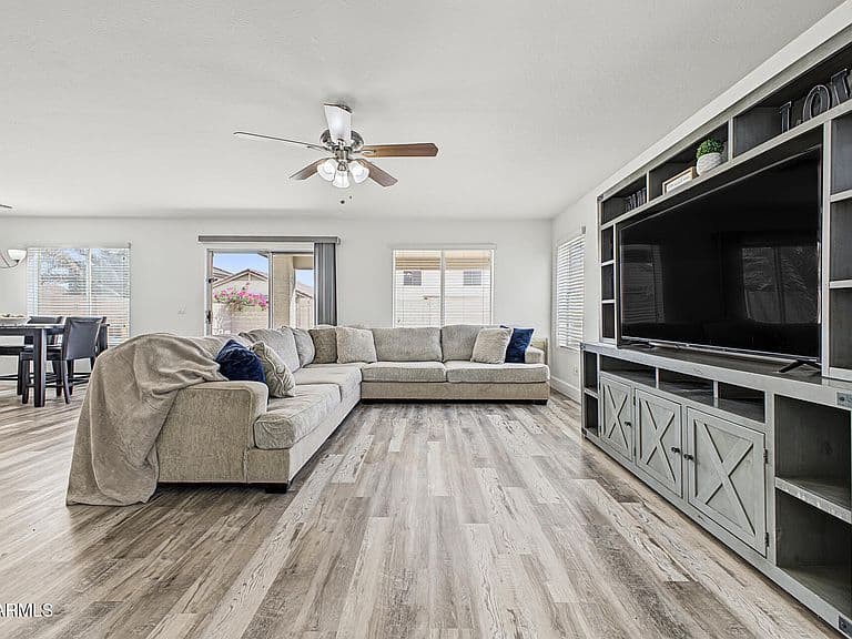 1061 E PONCHO Lane photo 3