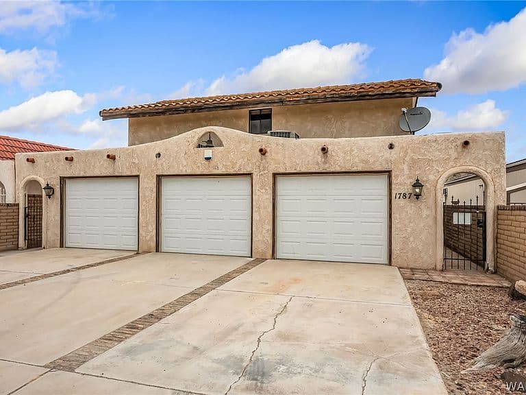 1787 Riverside Drive photo 4