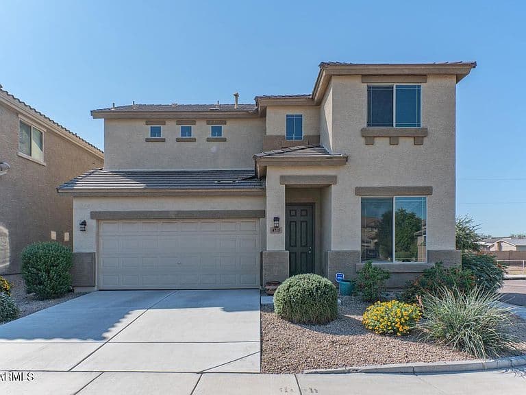 4715 W GELDING Drive photo 1
