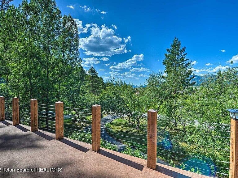 792 Lodge Ln photo 5