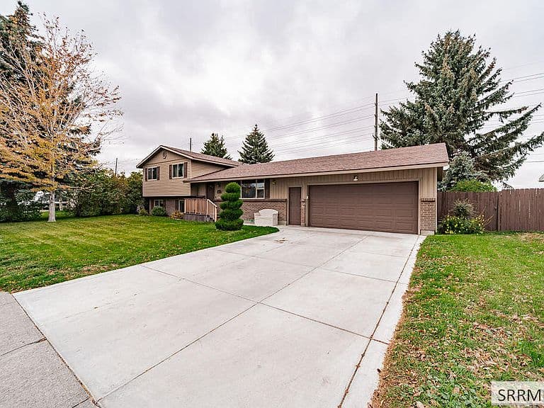 1825 Kearney St photo 4